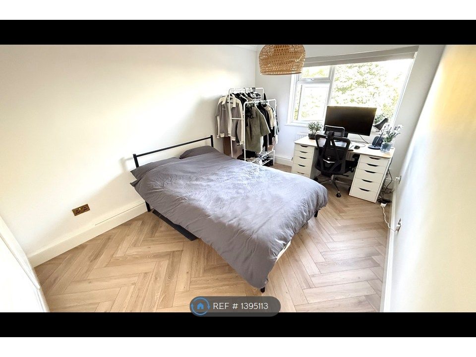 Property photo 1 of 7 Second Bedroom