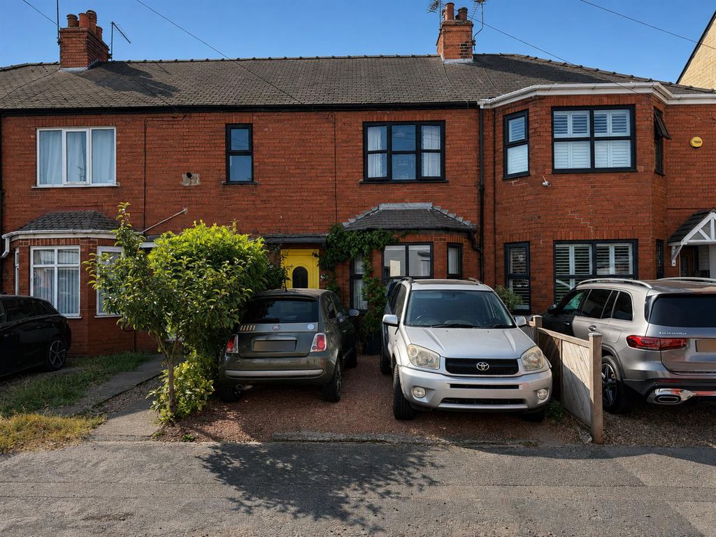 Property photo 1 of 28