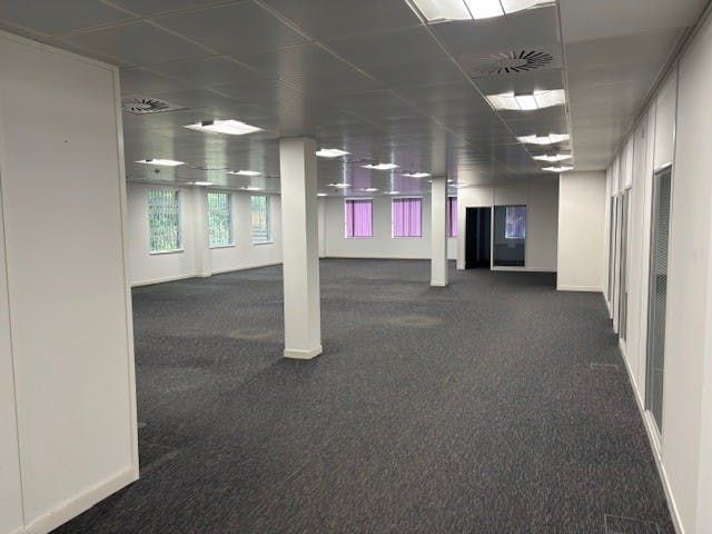 Property photo 3 of 3 Offices