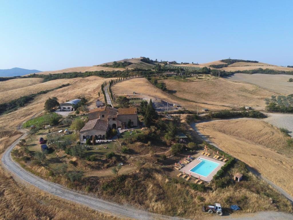 Property photo 1 of 30