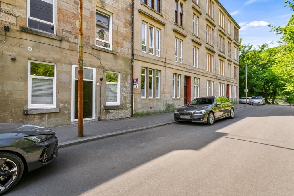 Property photo 1 of 30