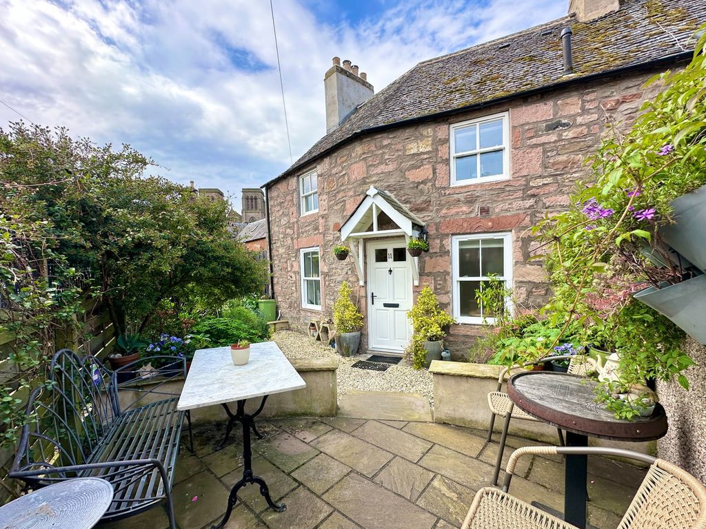 Property photo 1 of 24