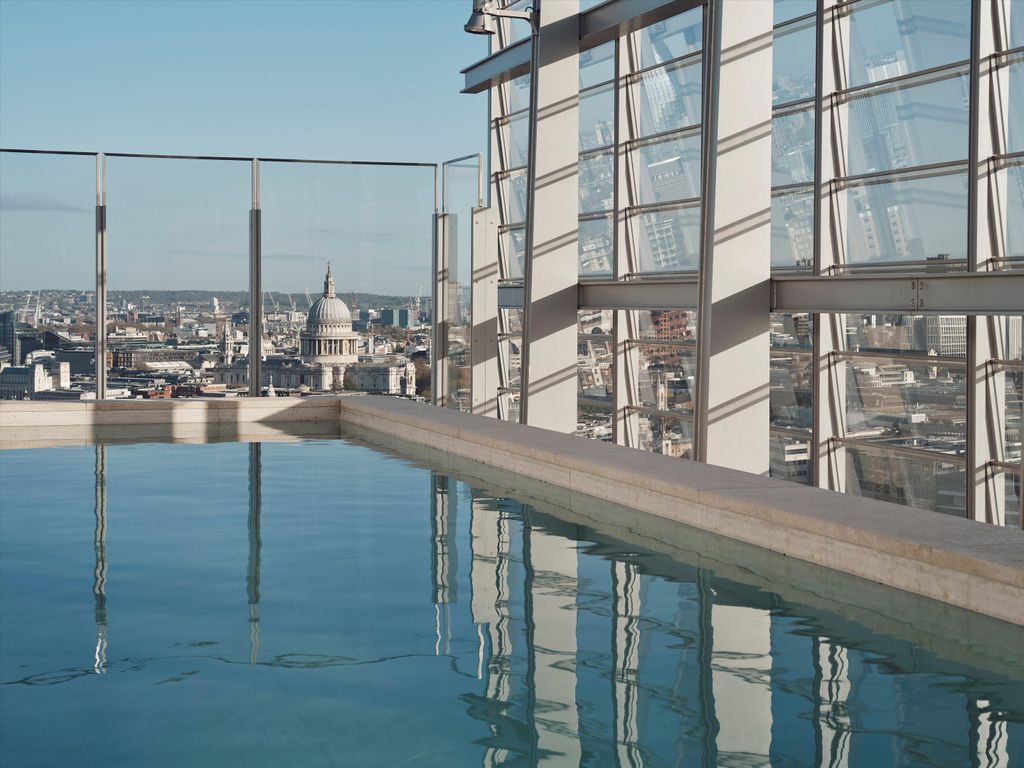 Property photo 2 of 19 Image