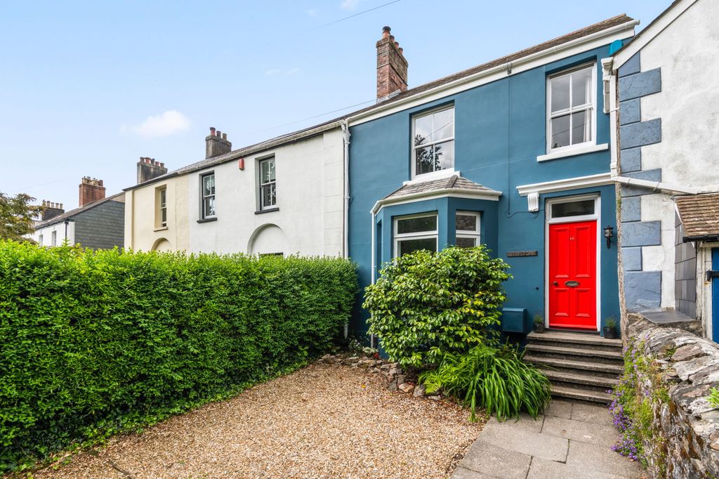 Property photo 1 of 9