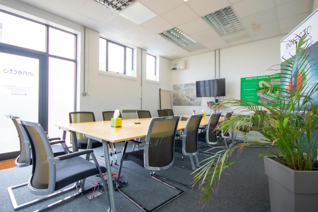 Property photo 3 of 3 Ramsbury Meeting Room 1 Em.Jpg