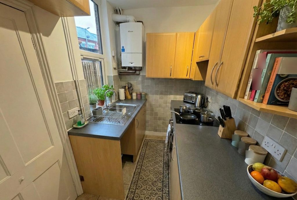 Property photo 3 of 9 Photo 2