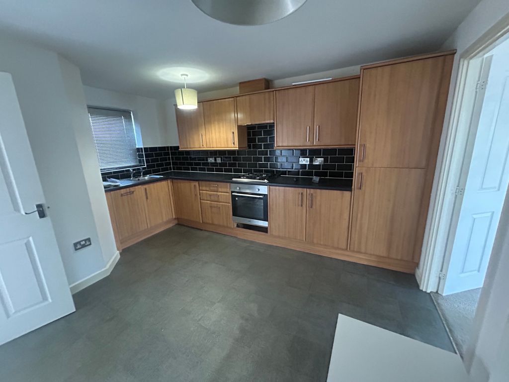 Property photo 2 of 10 Image