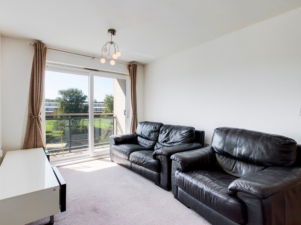 Property photo 2 of 8