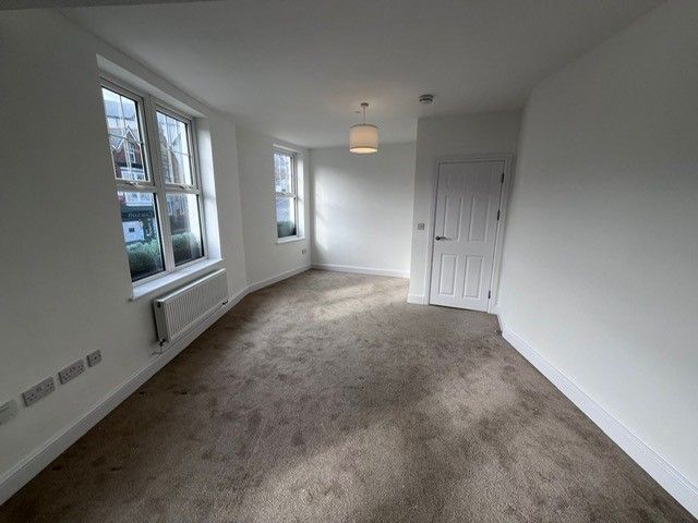 Property photo 3 of 5 Living Room