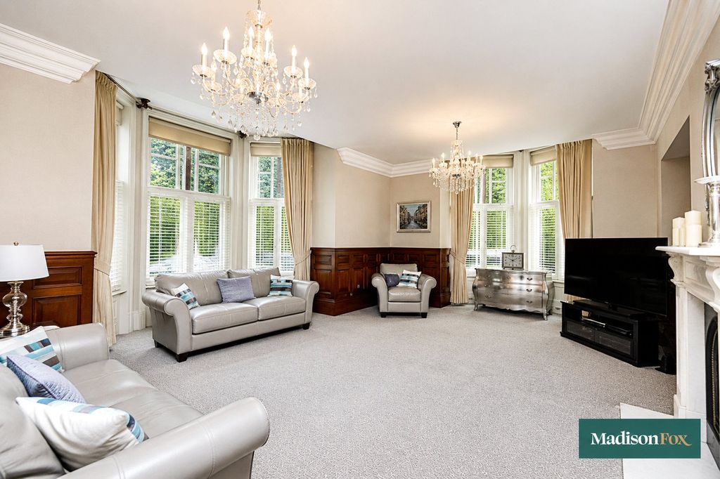 Property photo 2 of 26 Picture No. 29