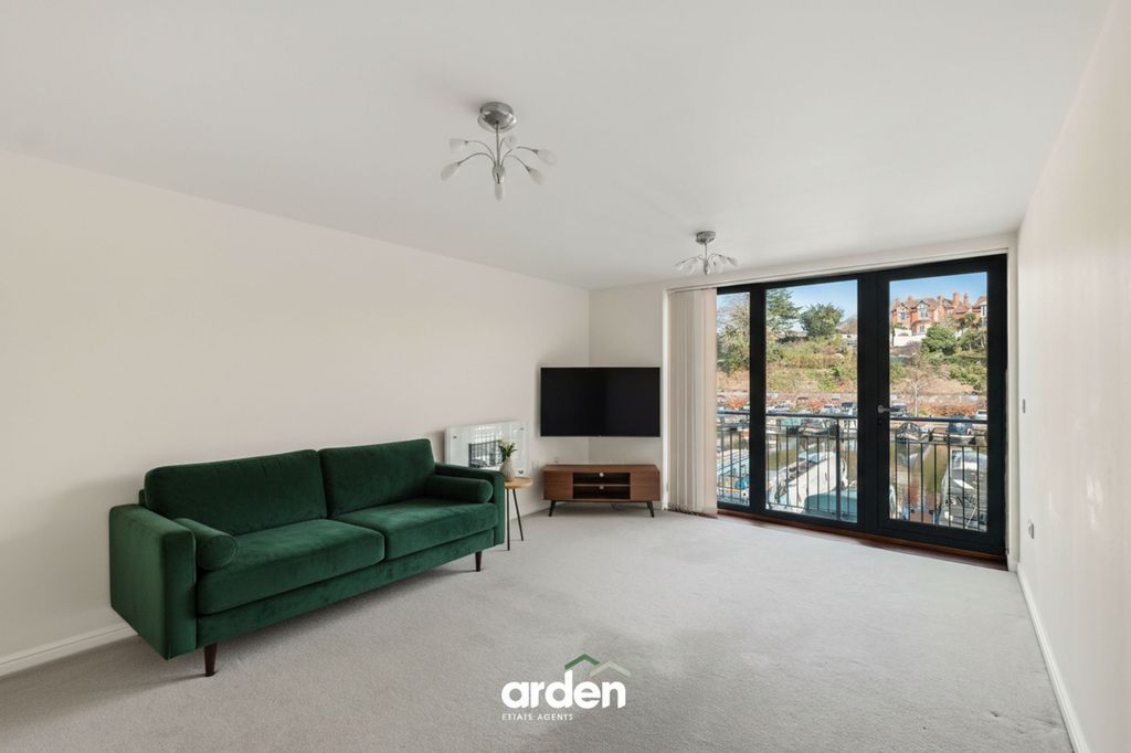 Property photo 3 of 12