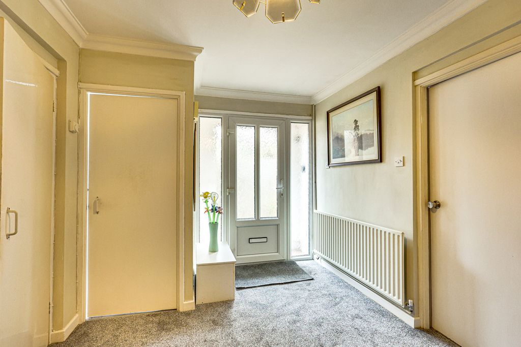 Property photo 3 of 26