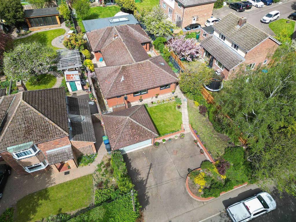 Property photo 1 of 25