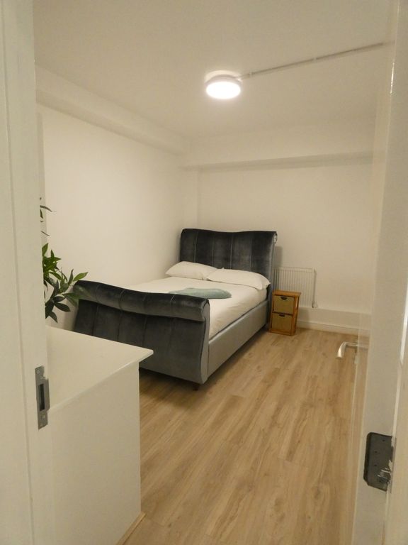 Property photo 2 of 23