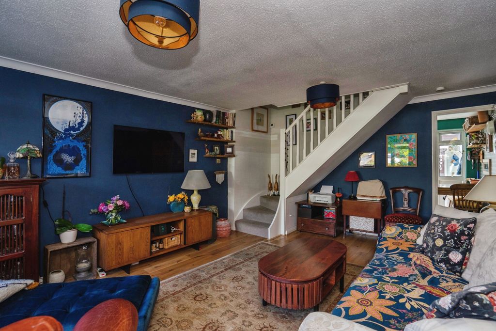 Property photo 3 of 19