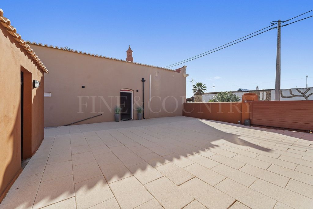 Property photo 2 of 30