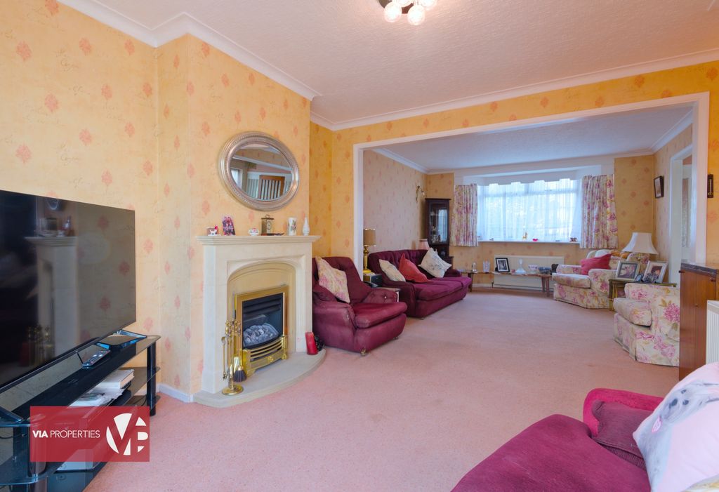 Property photo 3 of 18 Photo 6