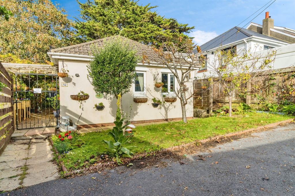 Property photo 1 of 20