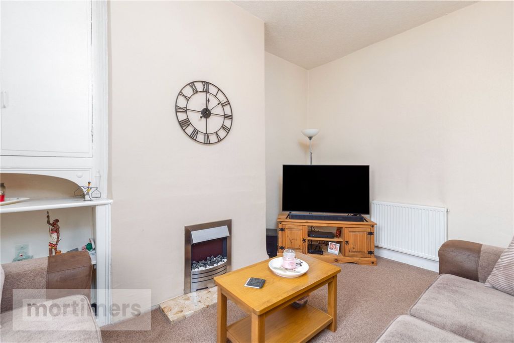 Property photo 3 of 19 Living Room