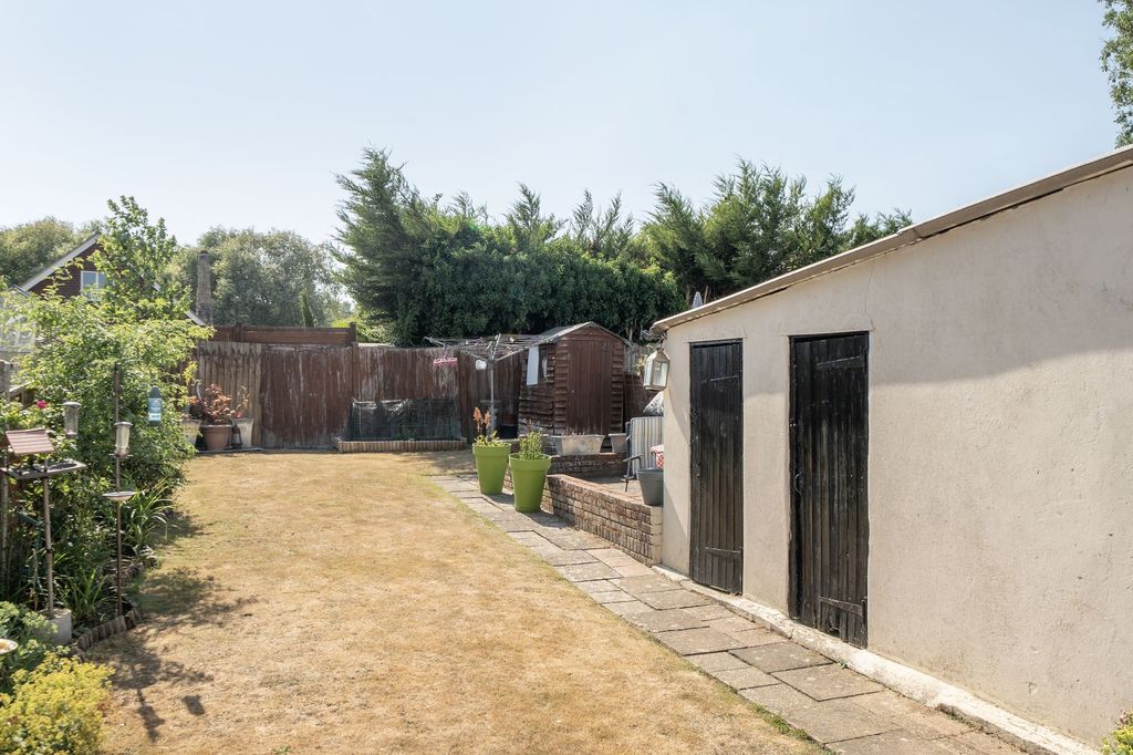 Property photo 3 of 18
