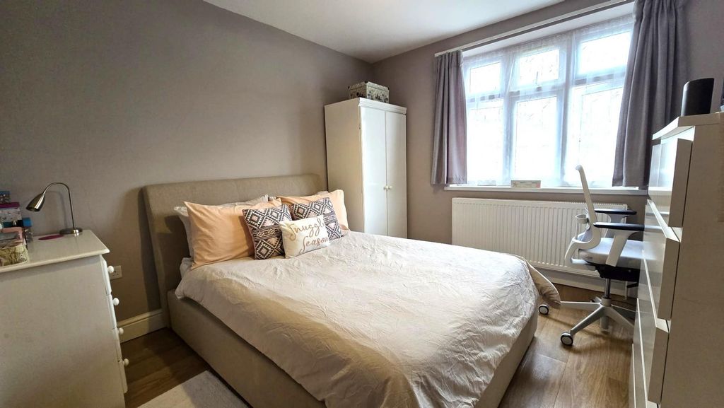 Property photo 3 of 6 5.Jpeg