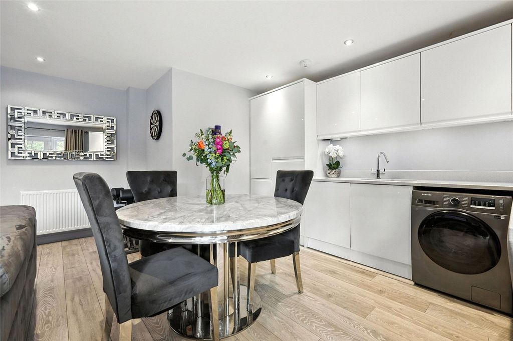 Property photo 3 of 10 Picture No. 09