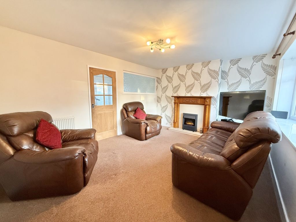 Property photo 3 of 19 Img_4851