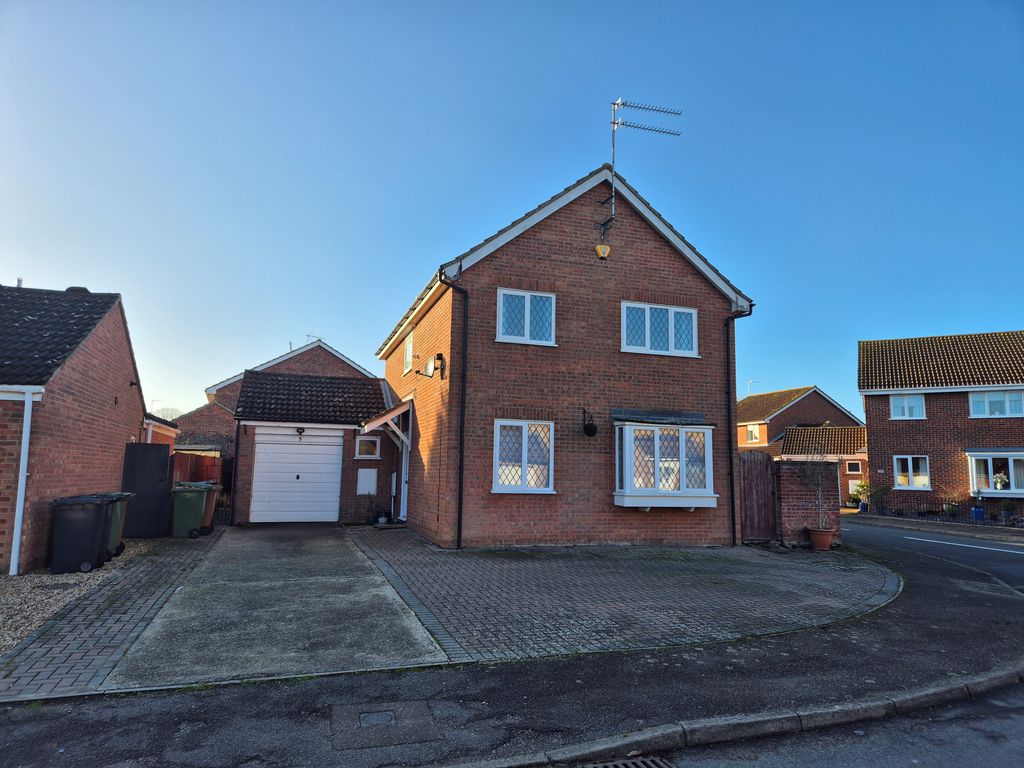 Property photo 1 of 12 Bathroom
