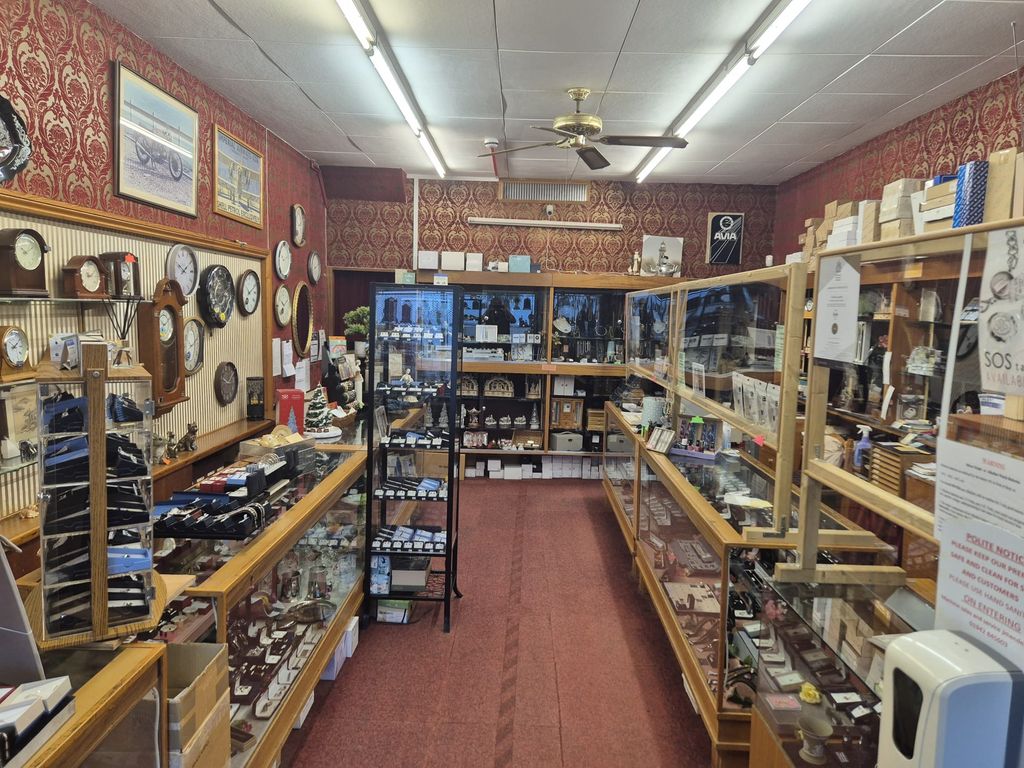 Property photo 2 of 10