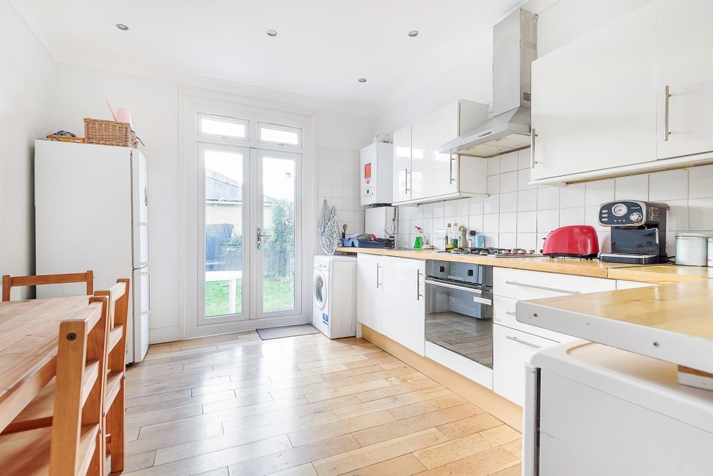 Property photo 3 of 6 790675 (3)c