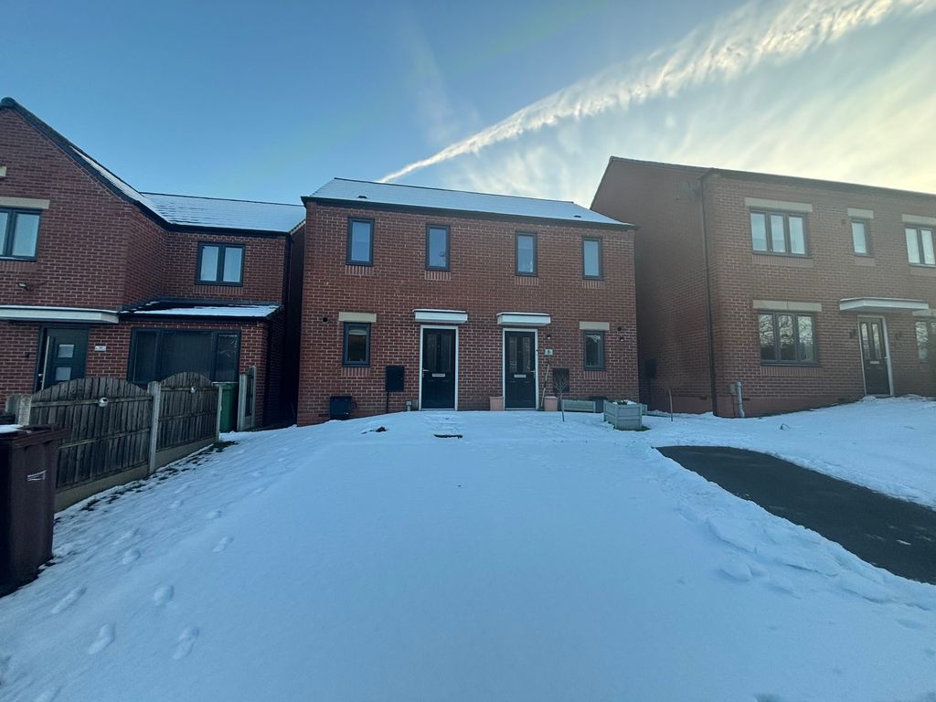 Property photo 1 of 12 Image