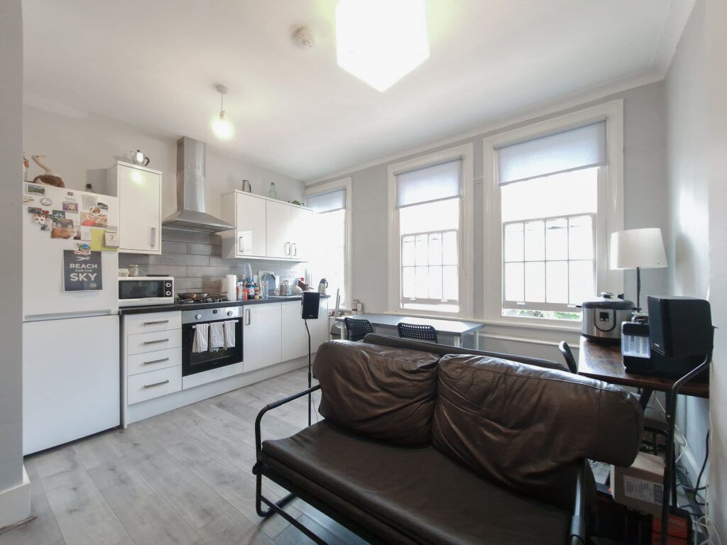 Property photo 2 of 9