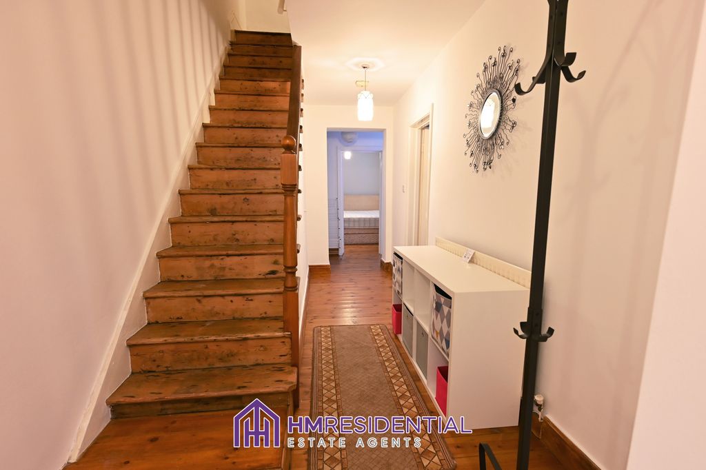 Property photo 2 of 9 Gallery