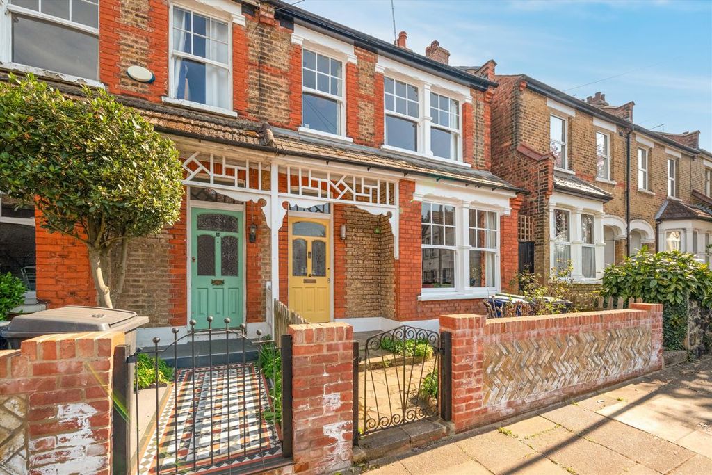 Property photo 1 of 11