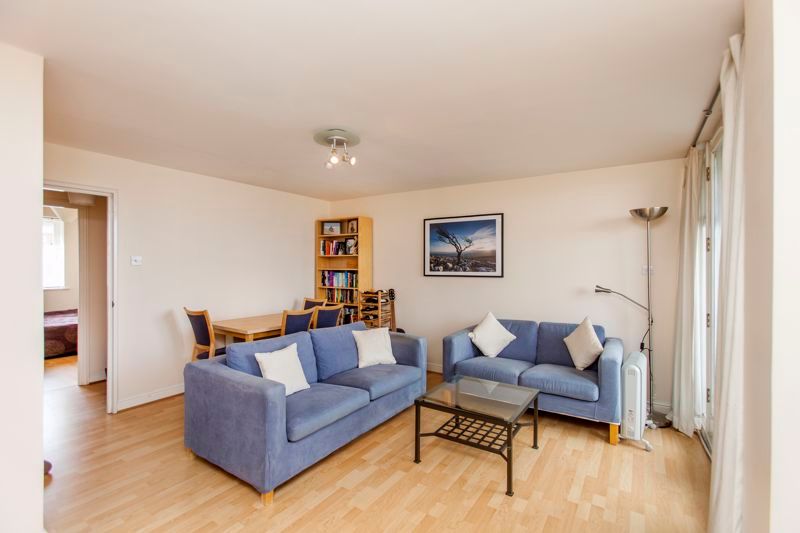 Property photo 1 of 10 Photo 4