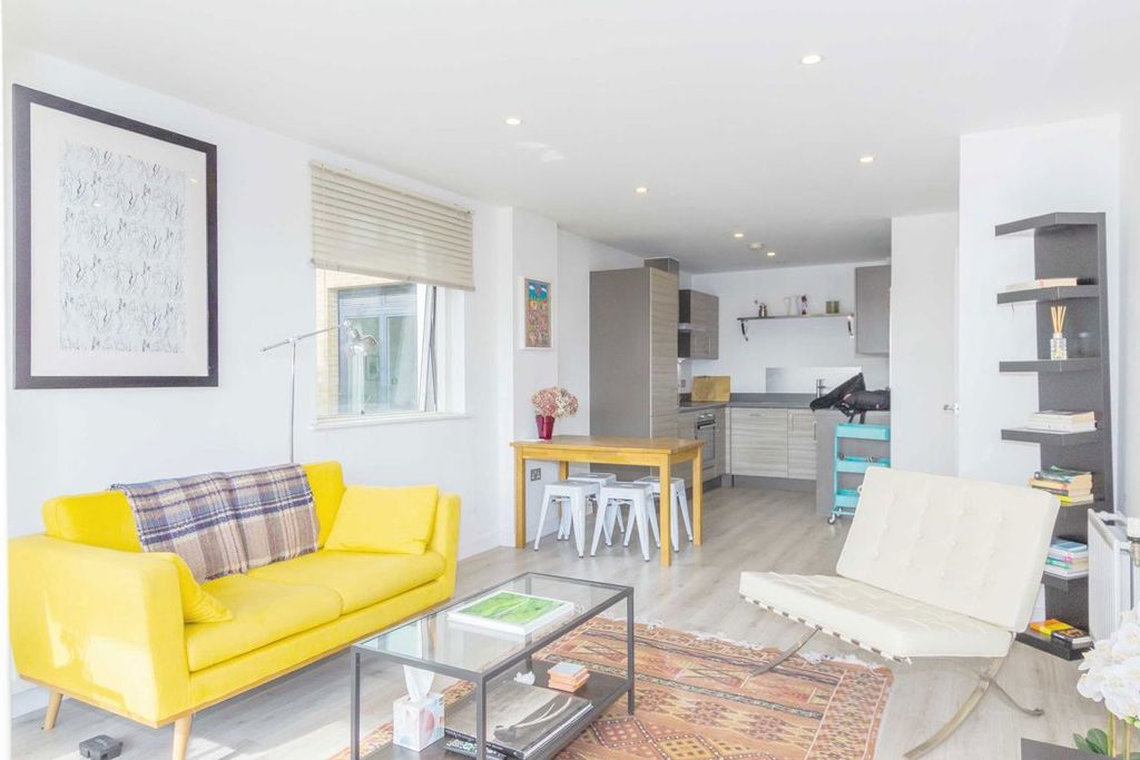 Property photo 3 of 4