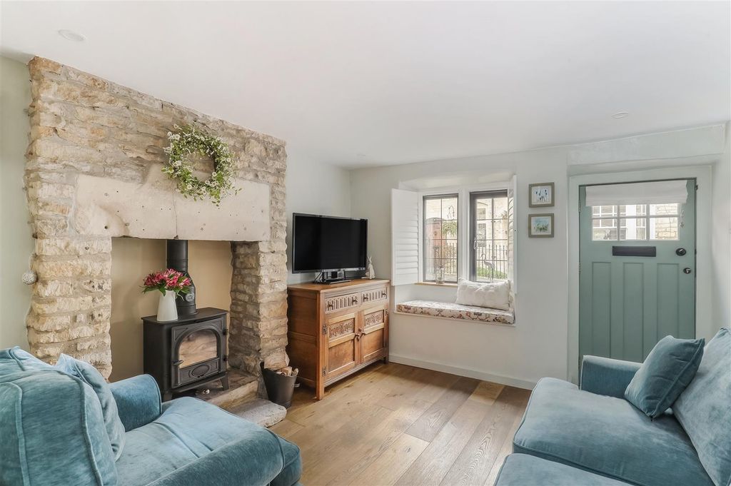 Property photo 3 of 16 Ph5_6274700.Jpg