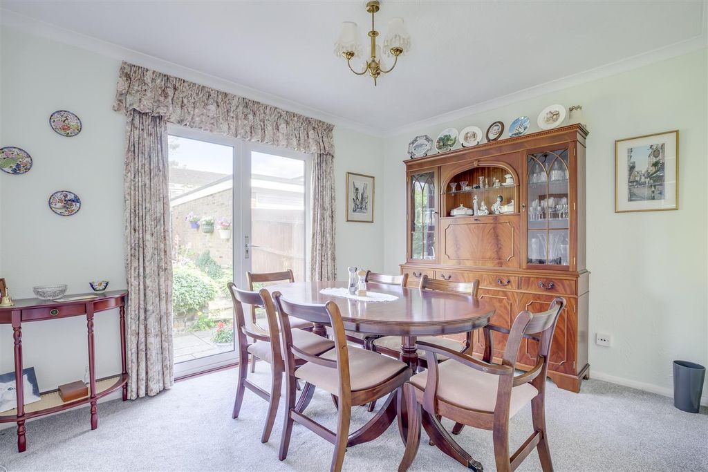 Property photo 3 of 12 Dining Area