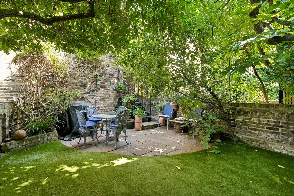 Property photo 2 of 13 Picture No. 10