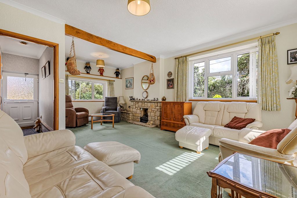 Property photo 3 of 57