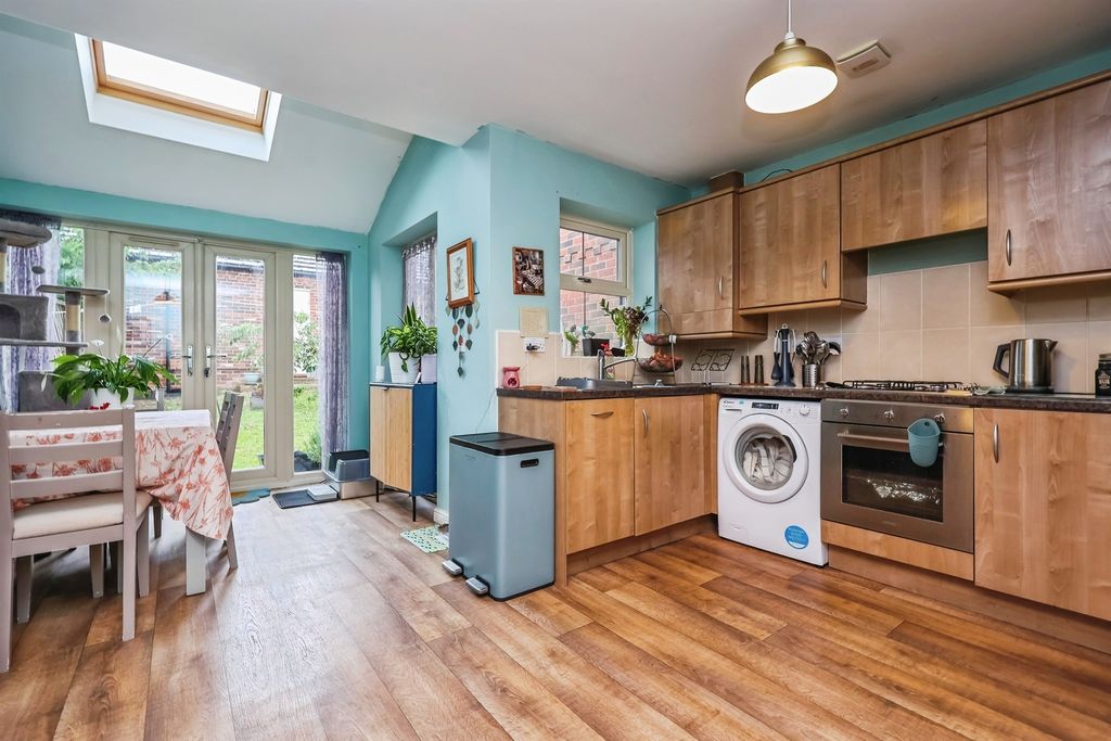 Property photo 2 of 17