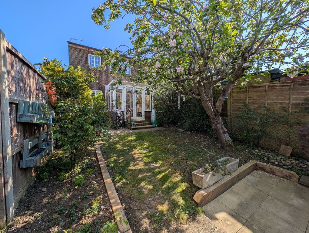 Property photo 2 of 16 Photo 19