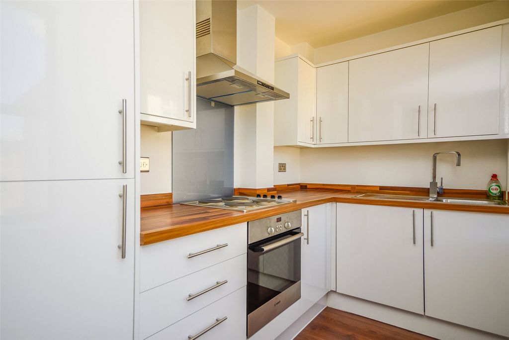 Property photo 1 of 8 Kitchen