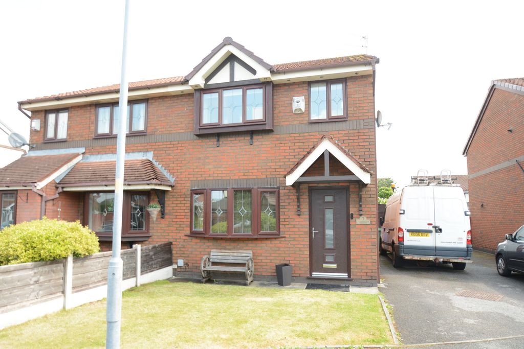 Property photo 1 of 14 Front