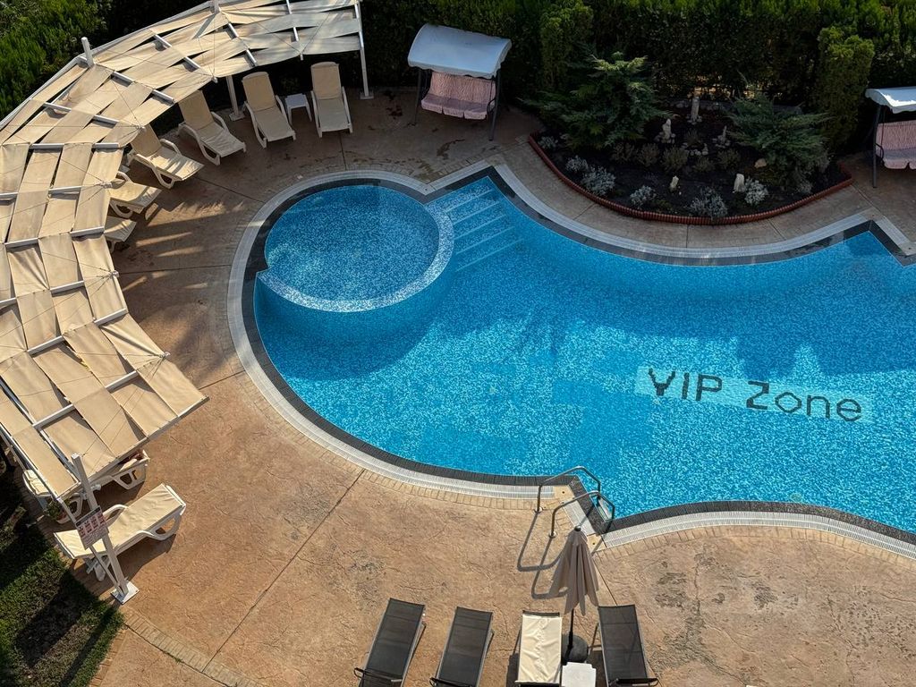 Property photo 1 of 30