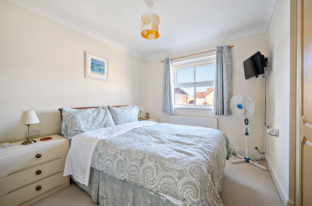 Property photo 2 of 22 1372734-6-68Fb884...