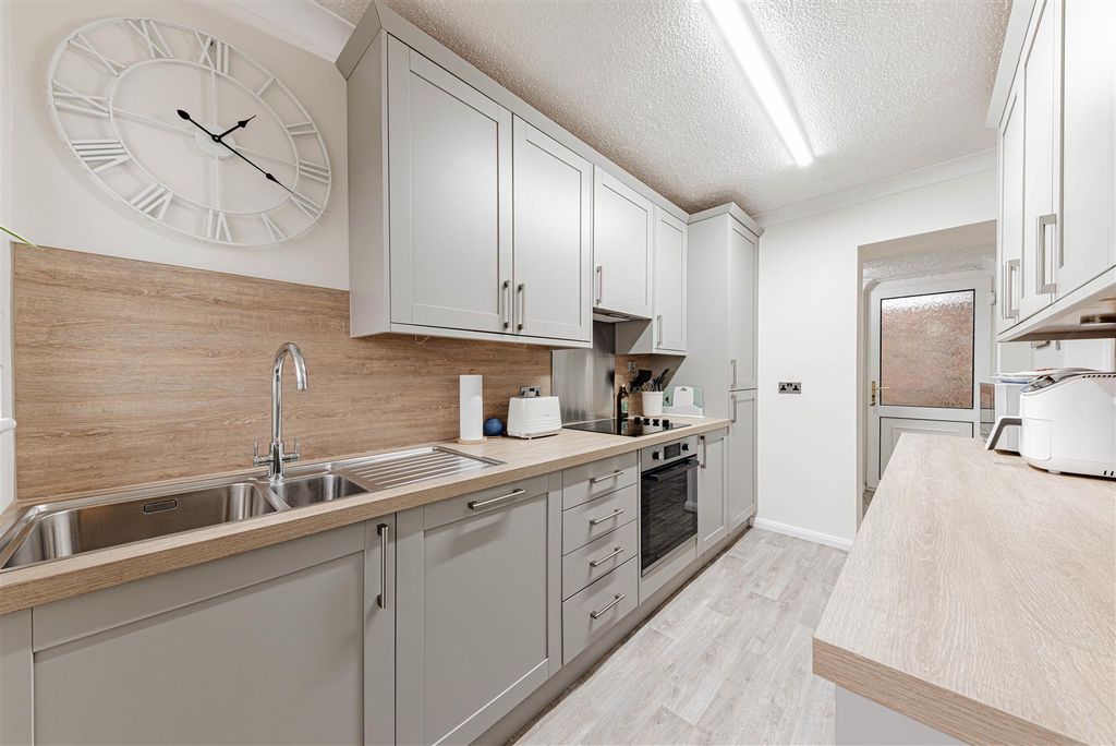 Property photo 2 of 21 L J Imaging-12.Jpg