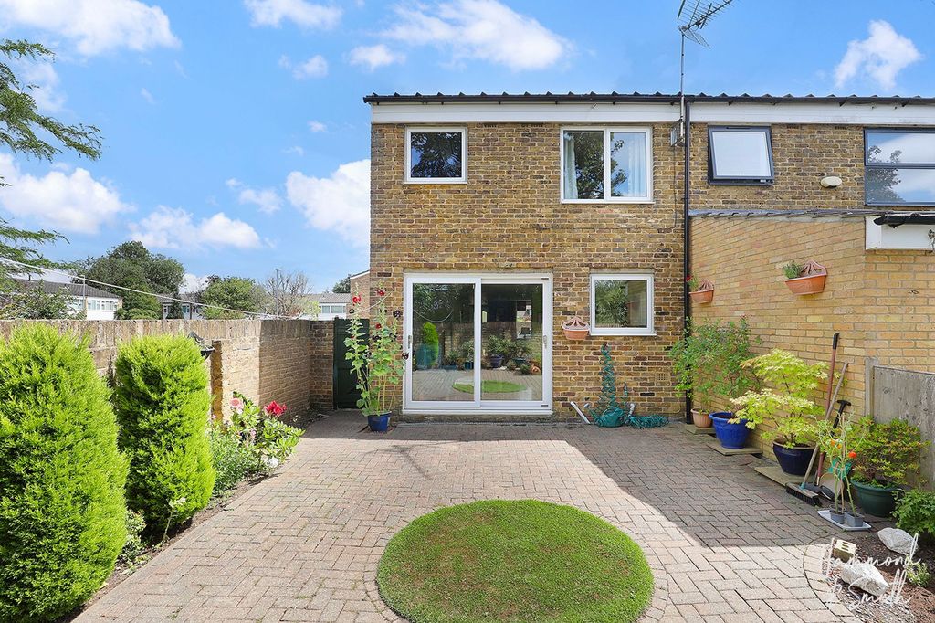 Property photo 3 of 17