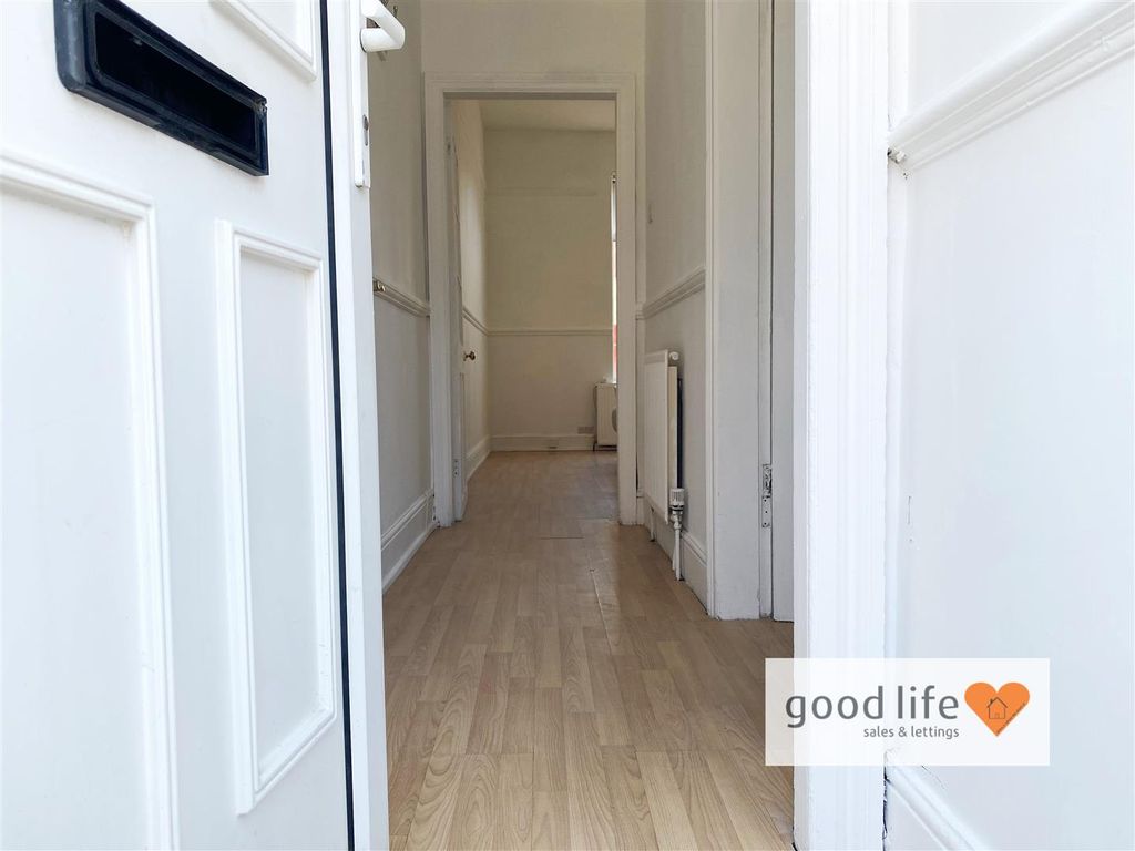 Property photo 3 of 15 Front Entrance38Bexleyroad.Jpg