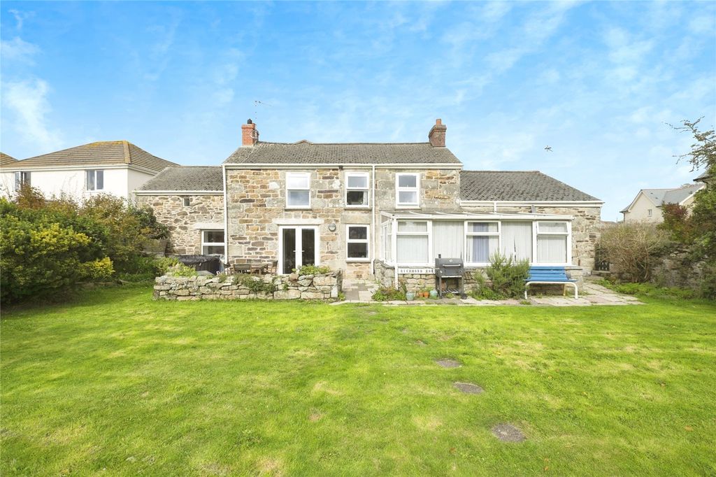 Property photo 1 of 17 Front